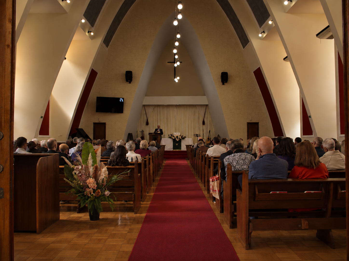 Interior do templo da Igreja Metodista Central em Curitiba